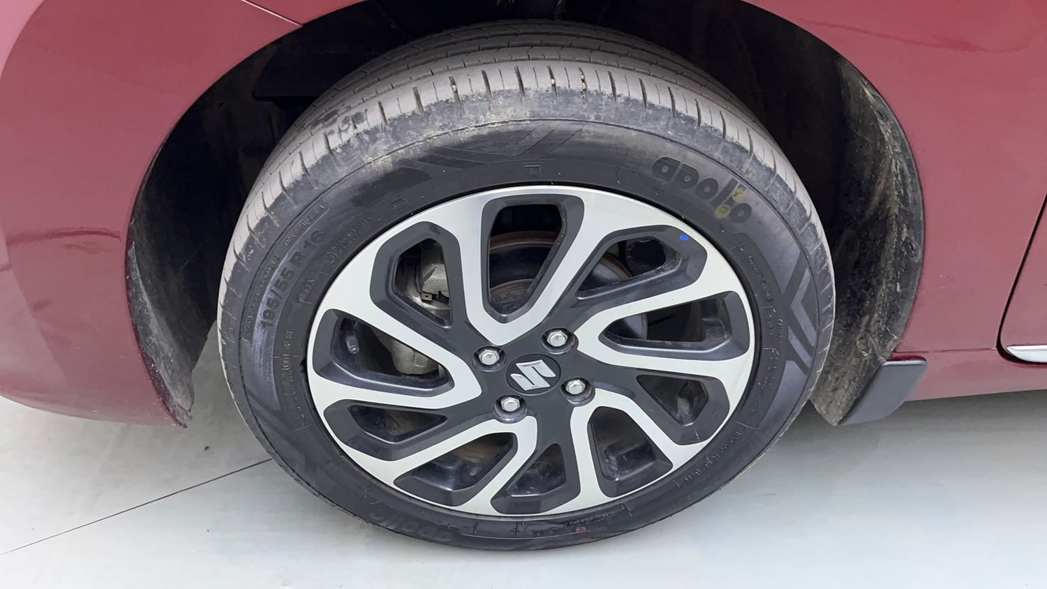 Used 2024 Maruti Suzuki Baleno Alpha MT Petrol Manual tyres LEFT FRONT TYRE RIM VIEW