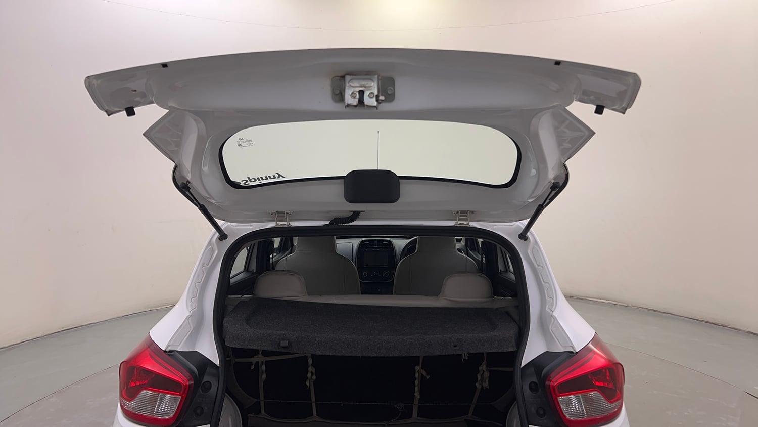 Used 2017 Renault Kwid 1.0 RXT Petrol Manual interior DICKY DOOR OPEN VIEW