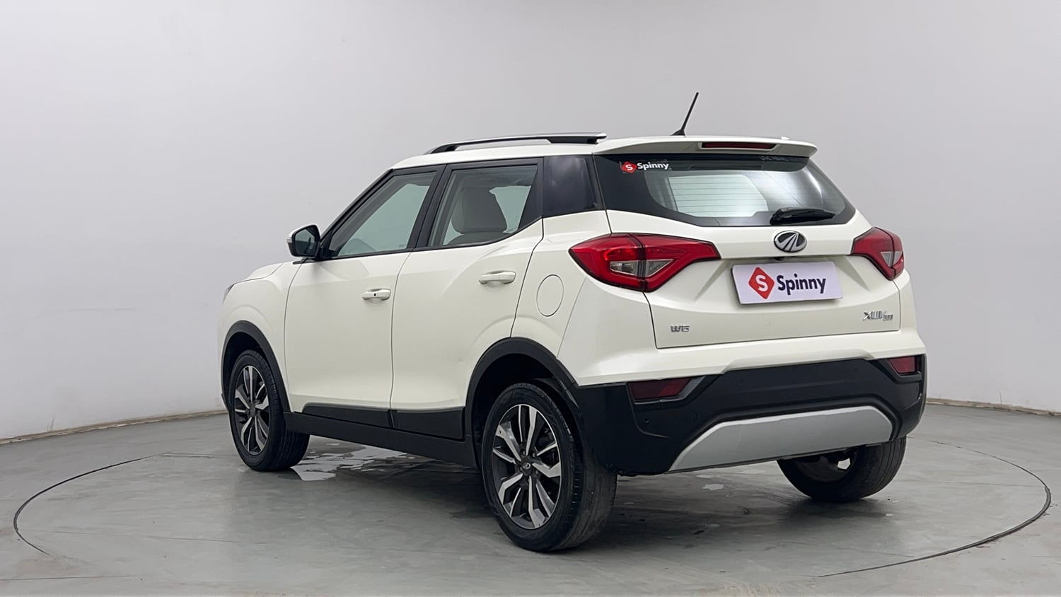 Used 2019 Mahindra XUV 300 1.5 W8 (O) Diesel Manual exterior LEFT REAR CORNER VIEW