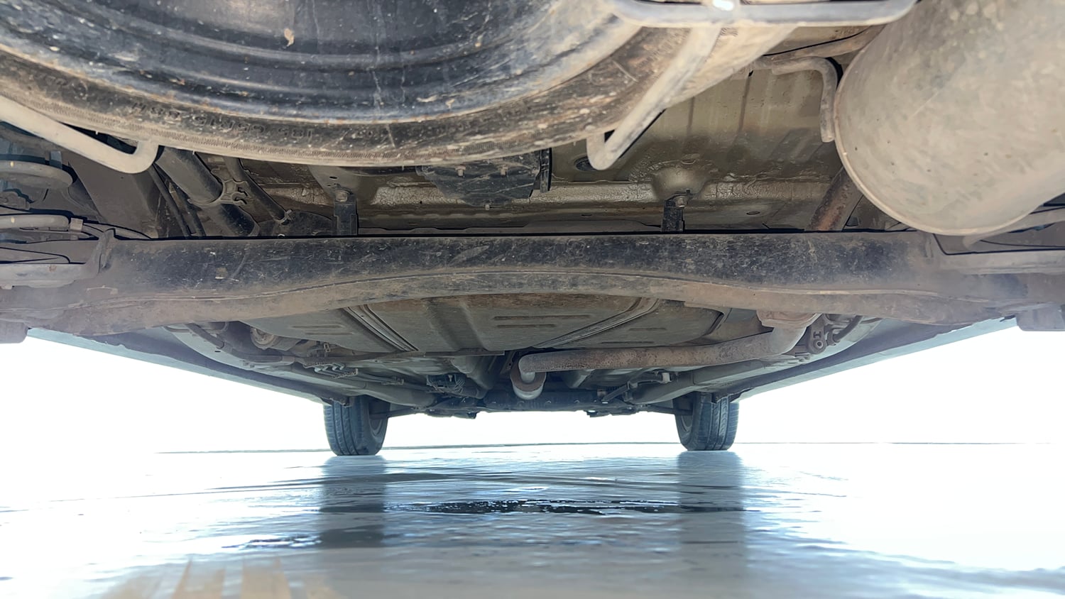 Used 2021 Maruti Suzuki New Ertiga ZXi AT Petrol Automatic extra REAR UNDERBODY VIEW (TAKEN FROM REAR)