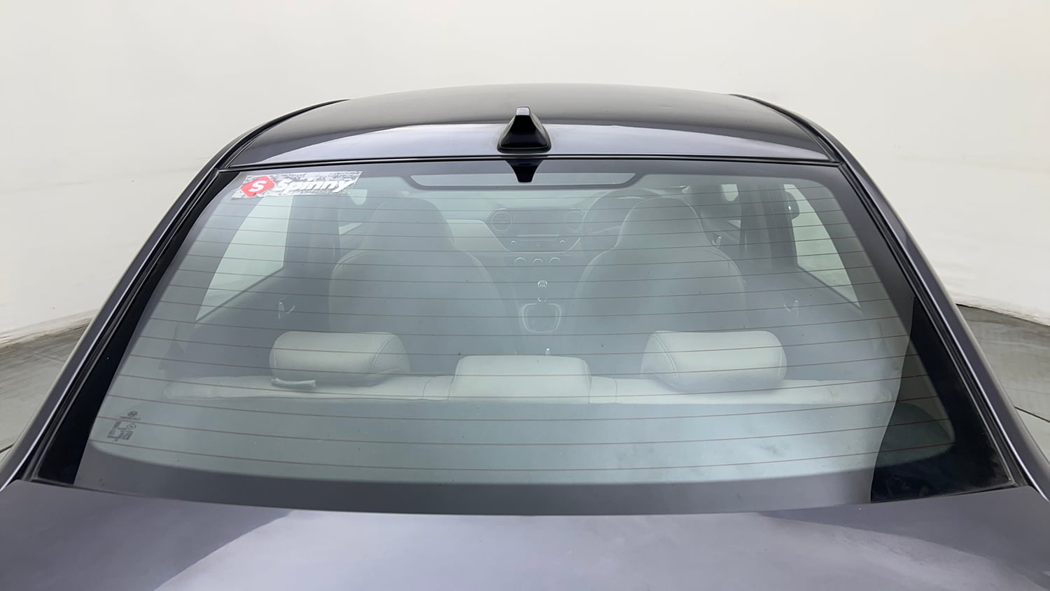Used 2017 Hyundai Xcent SX Petrol Manual exterior BACK WINDSHIELD VIEW