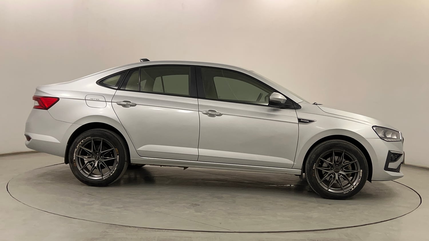Used 2023 Skoda Slavia Ambition 1.5L TSI MT Petrol Manual exterior RIGHT SIDE VIEW