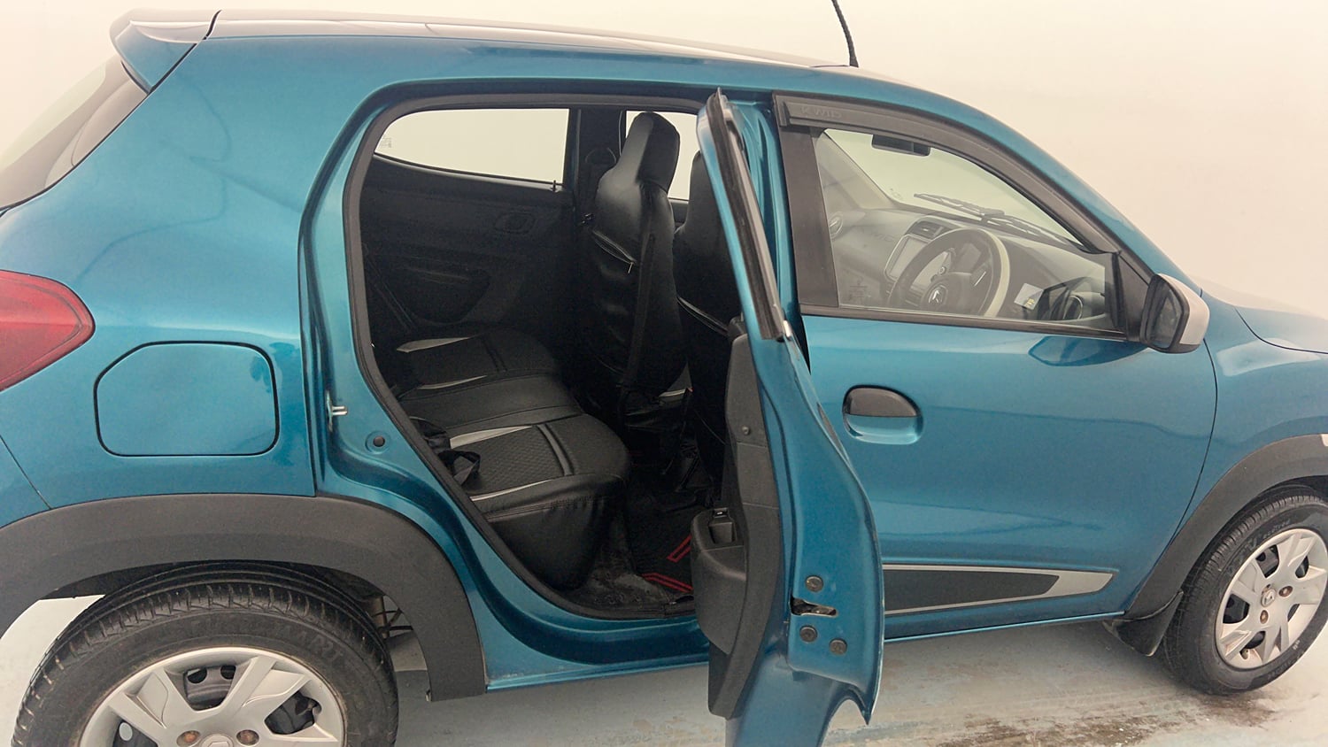 Used 2021 Renault Kwid RXT 1.0 (O) Petrol Manual interior RIGHT SIDE REAR DOOR CABIN VIEW