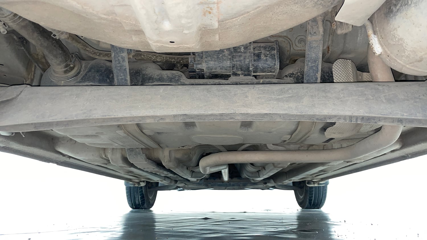Used 2020 Hyundai Elite i20 Sportz Plus 1.2 Petrol Manual extra REAR UNDERBODY VIEW (TAKEN FROM REAR)