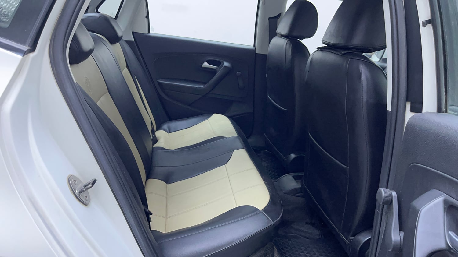 Used 2020 Volkswagen Ameo Trendline 1.5L (D) Diesel Manual interior RIGHT SIDE REAR DOOR CABIN VIEW