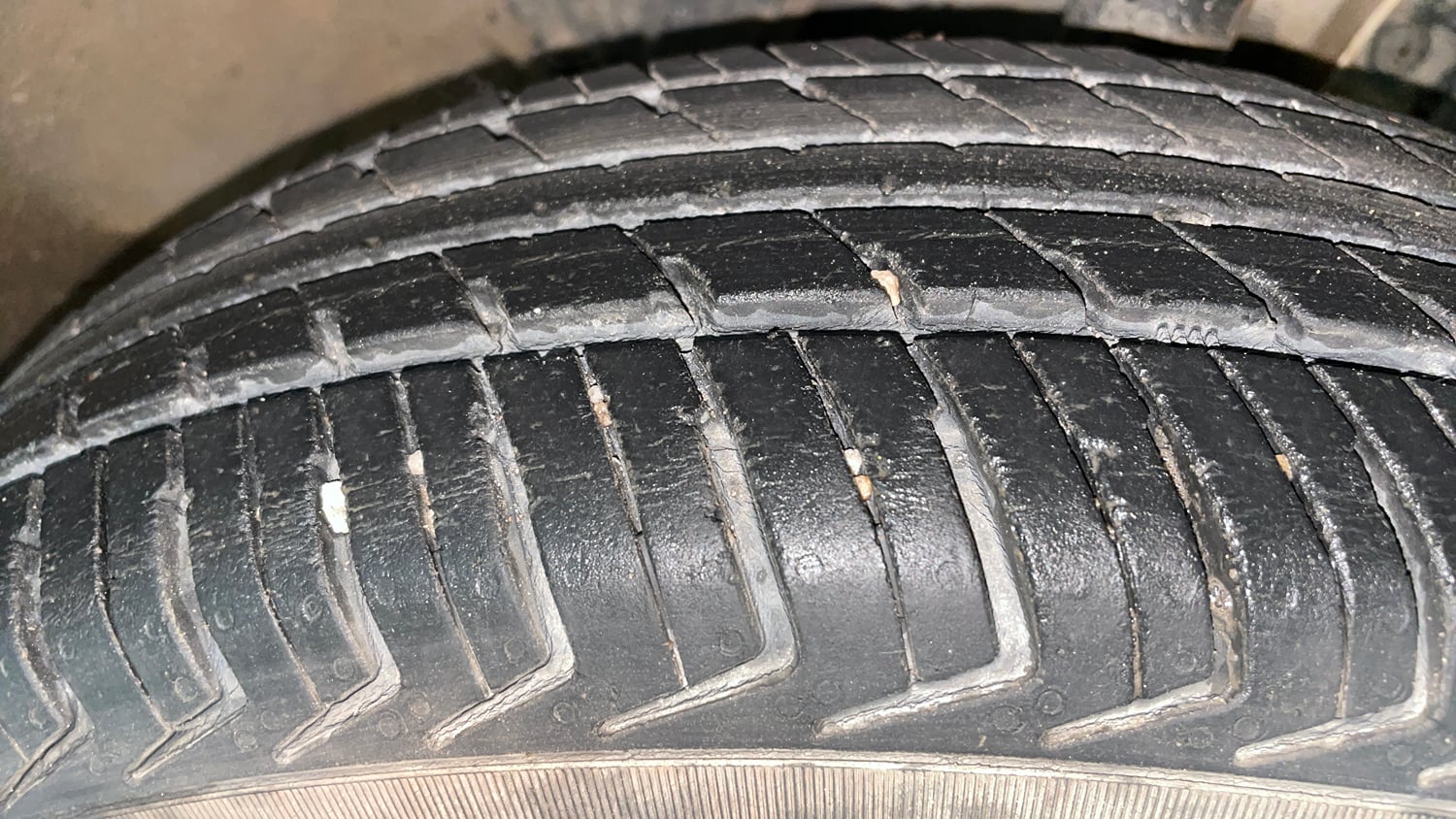 Used 2015 Renault Kwid RXT Petrol Manual tyres RIGHT FRONT TYRE TREAD VIEW