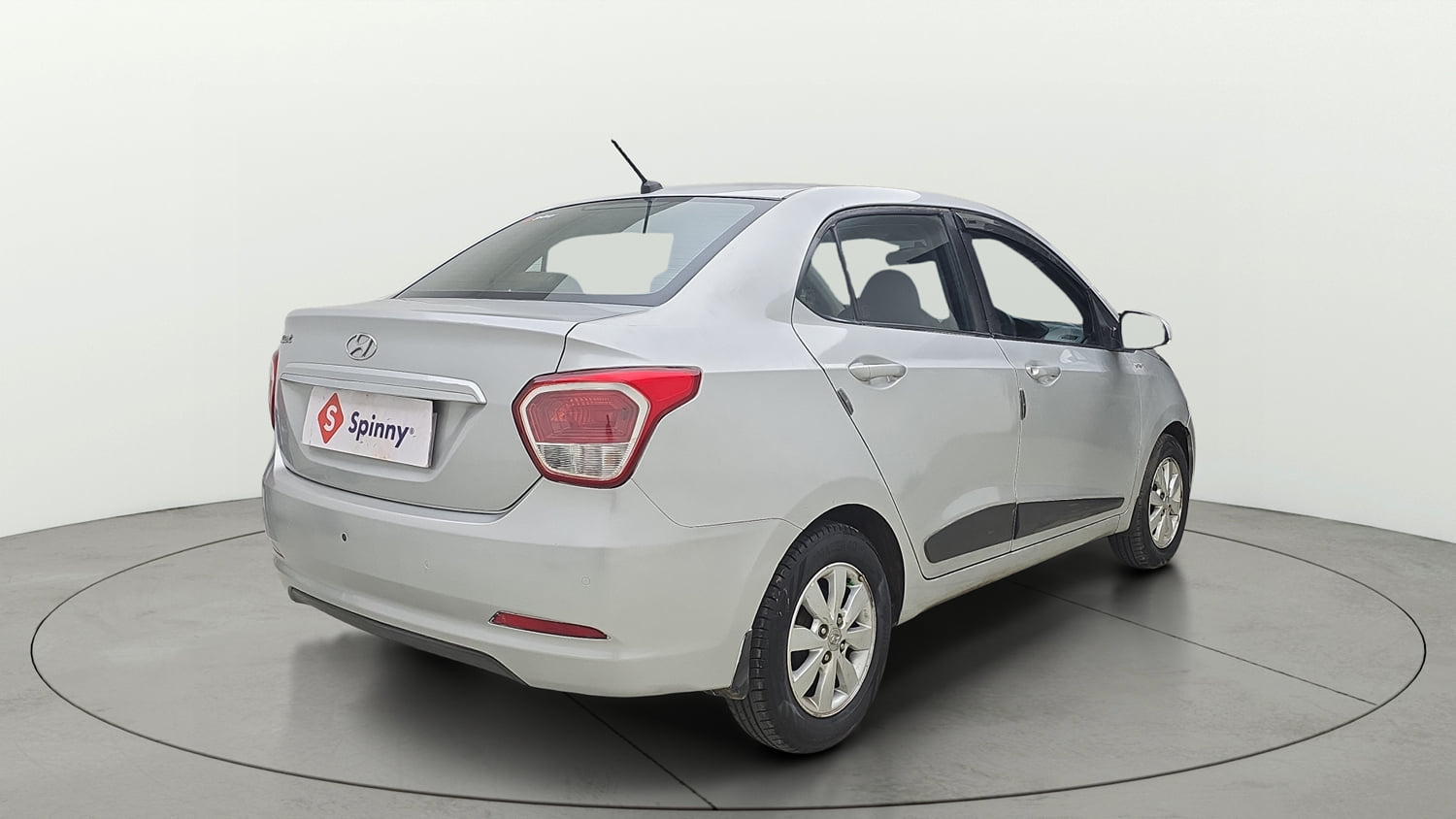 Used 2014 Hyundai Xcent S 1.2 (O) Petrol Manual exterior RIGHT REAR CORNER VIEW