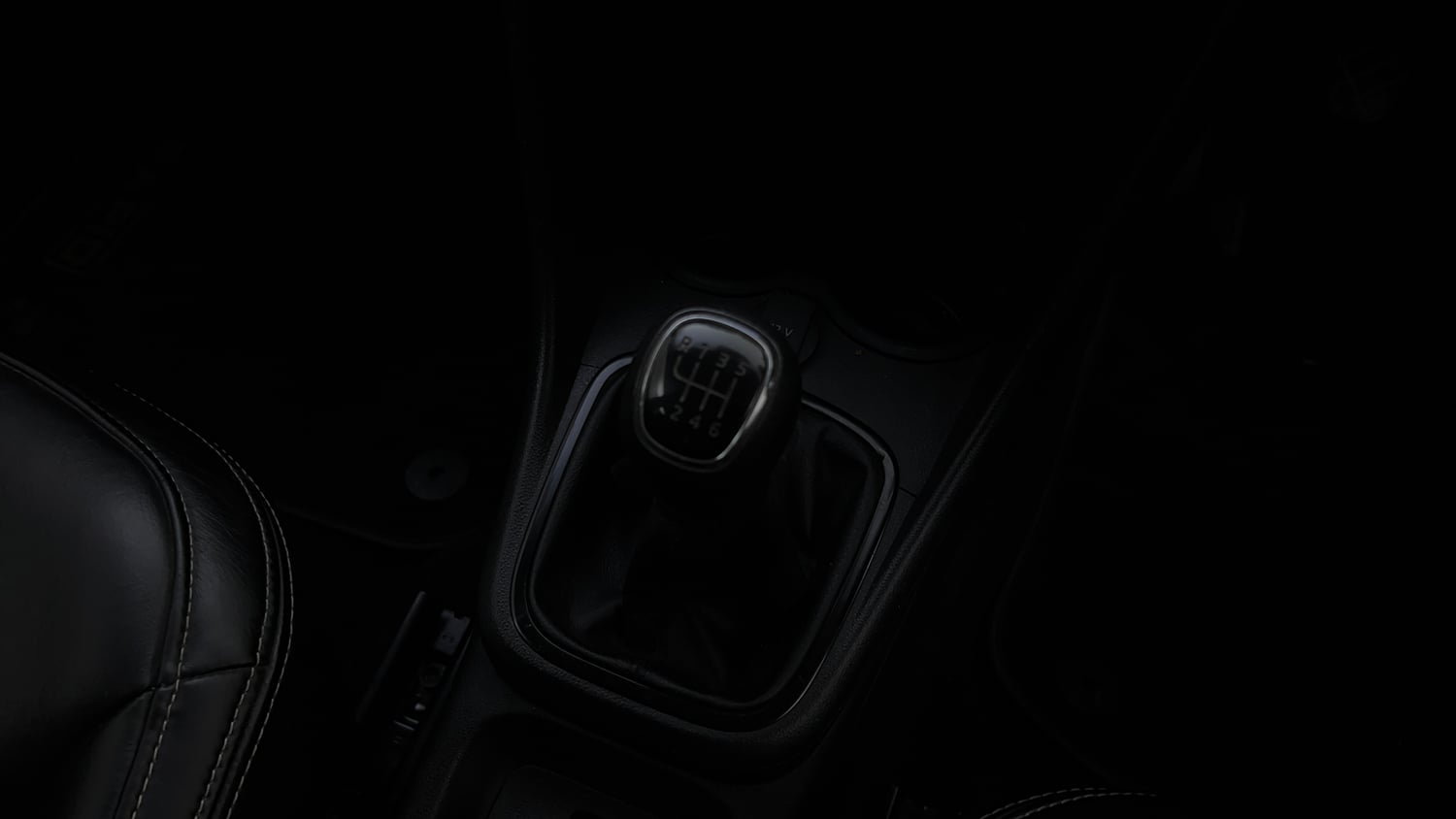 Used 2020 Skoda Rapid Active 1.0 TSI MT Petrol Manual interior GEAR  KNOB VIEW