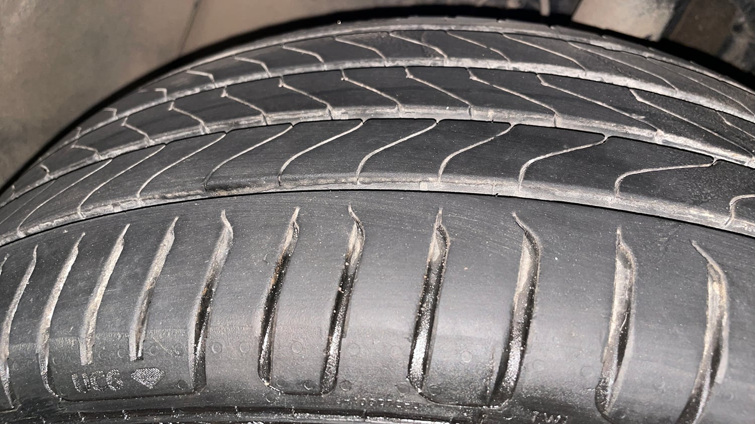 Used 2019 Tata Nexon XZ Plus Diesel Diesel Manual tyres LEFT FRONT TYRE TREAD VIEW