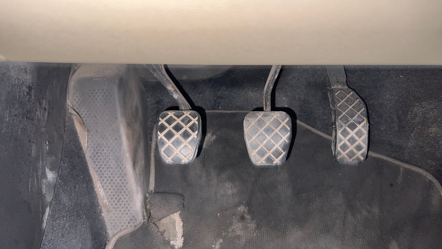 Used 2020 Skoda Rapid Active 1.0 TSI MT Petrol Manual interior PEDALS VIEW