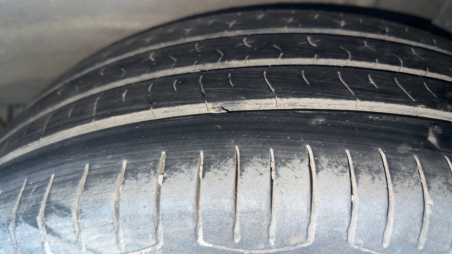 Used 2022 Maruti Suzuki Celerio ZXi Plus Petrol Manual tyres LEFT REAR TYRE TREAD VIEW