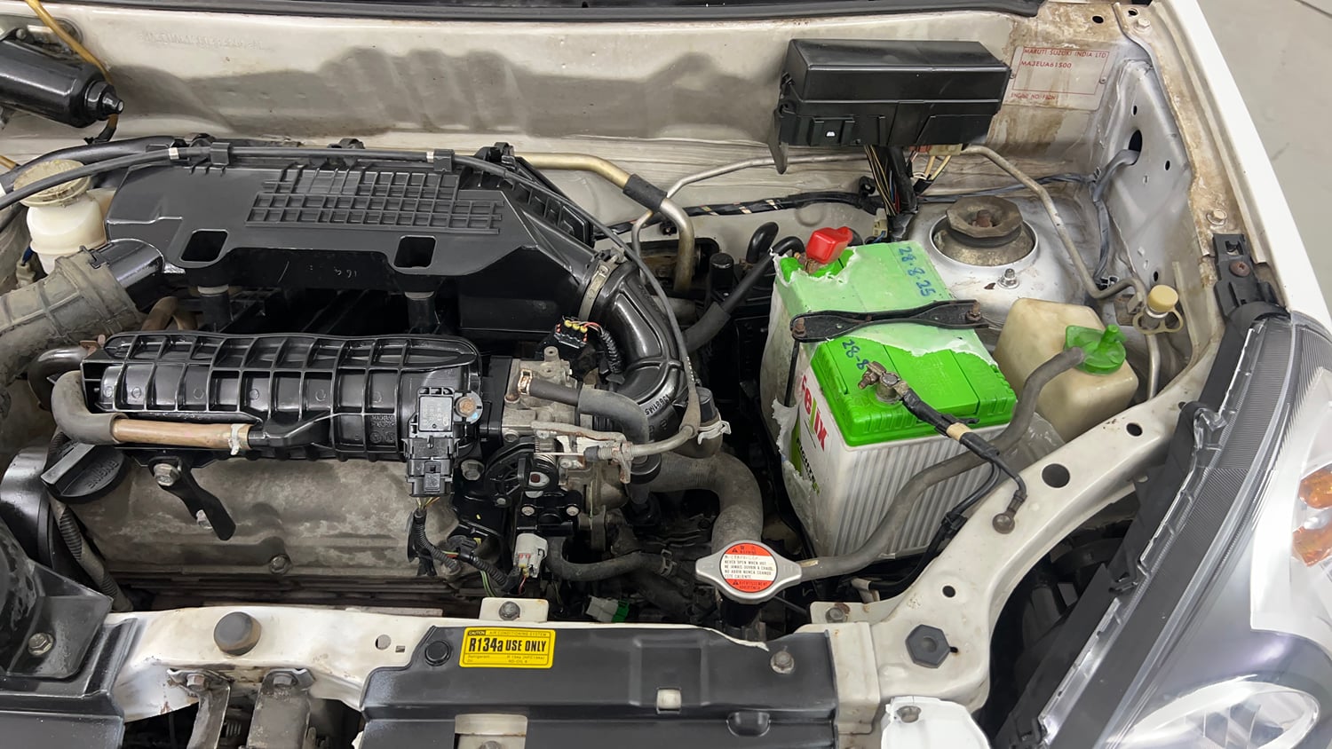 Used 2014 Maruti Suzuki Alto 800 Lxi Petrol Manual engine ENGINE LEFT SIDE VIEW