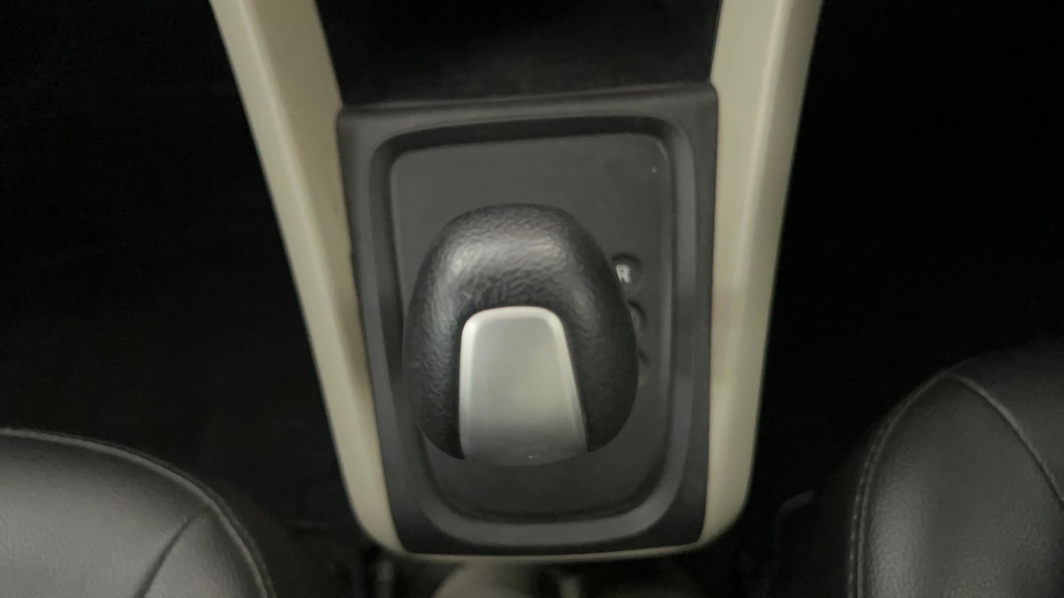 Used 2017 Maruti Suzuki Celerio ZXi AMT Petrol Automatic interior GEAR  KNOB VIEW