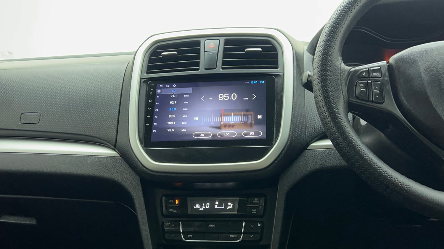 Used 2020 maruti-suzuki Vitara Brezza VXi Petrol Manual top_features Integrated (in-dash) music system