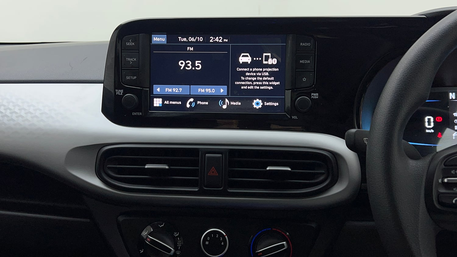 Used 2025 Hyundai Exter S Plus 1.2 AMT Petrol Automatic top_features Integrated (in-dash) music system