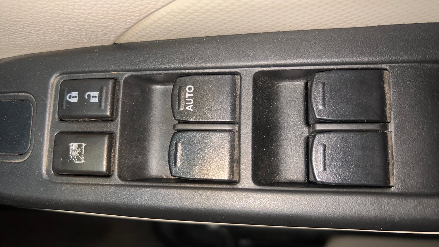 Used 2019 Maruti Suzuki Celerio VXi Petrol Manual top_features Power windows