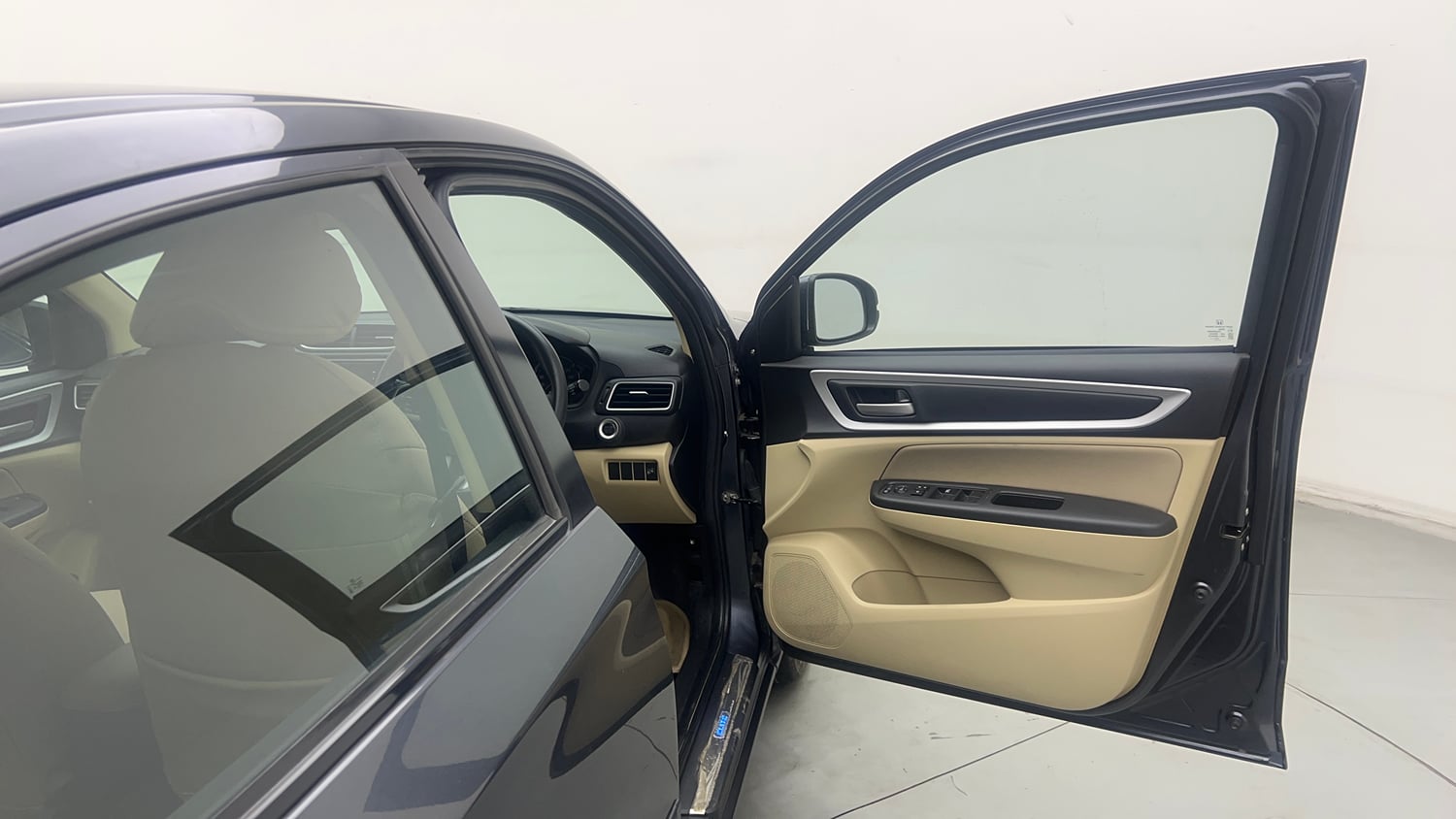 Used 2023 Honda Amaze VX 1.2 Petrol CVT Petrol Automatic interior RIGHT FRONT DOOR OPEN VIEW