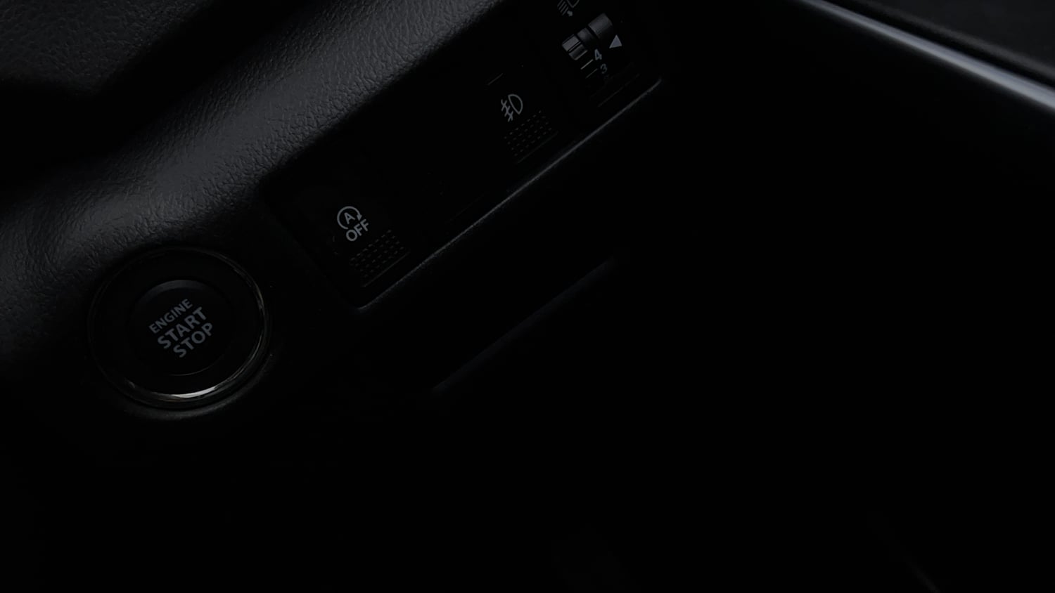 Used 2022 Maruti Suzuki S-Cross Zeta Petrol Manual top_features Keyless start