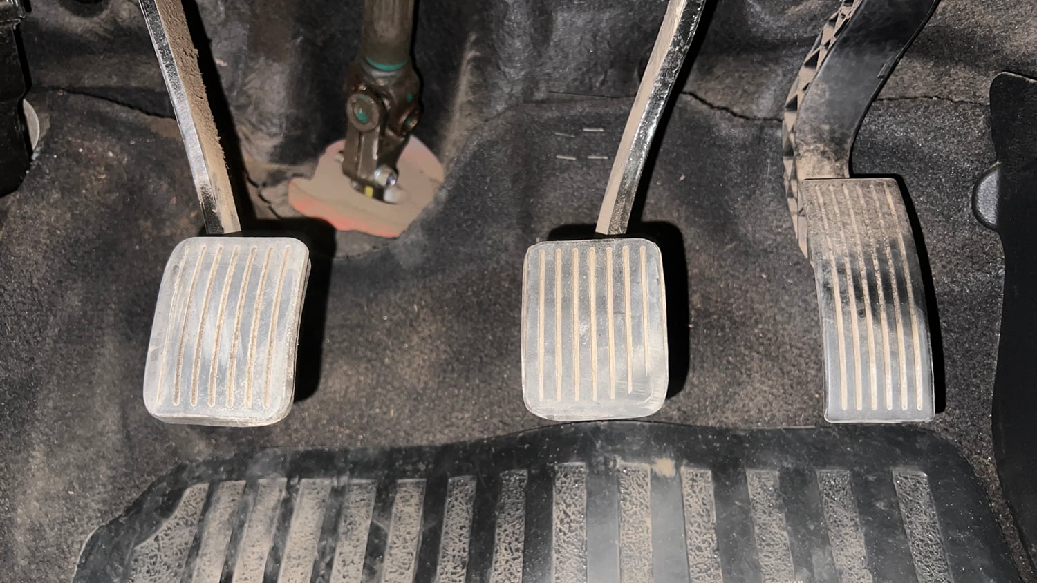 Used 2016 Hyundai Xcent SX 1.2 Petrol Manual interior PEDALS VIEW