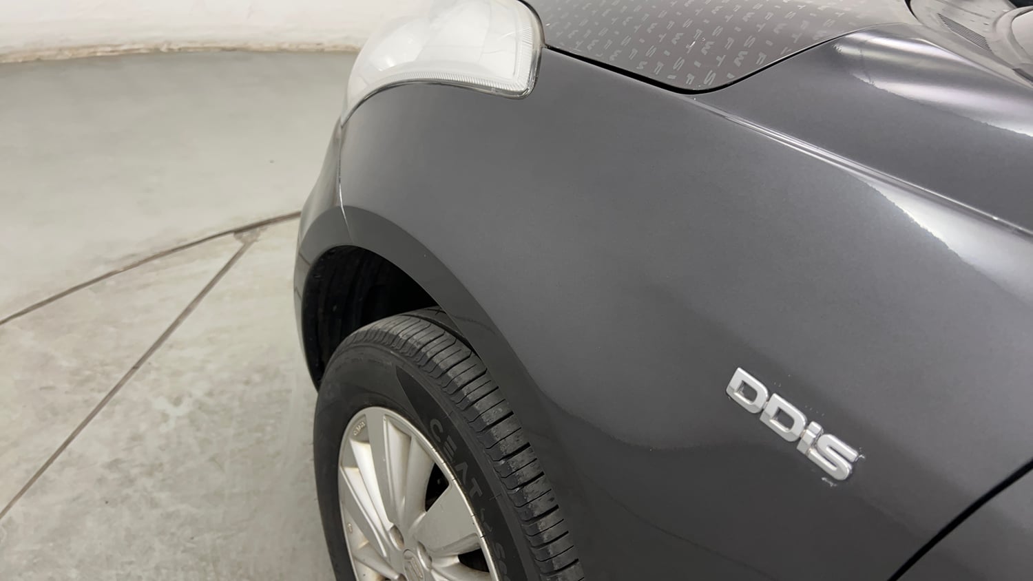 Used 2015 Maruti Suzuki Swift ZDi Diesel Manual dents MINOR SCRATCH