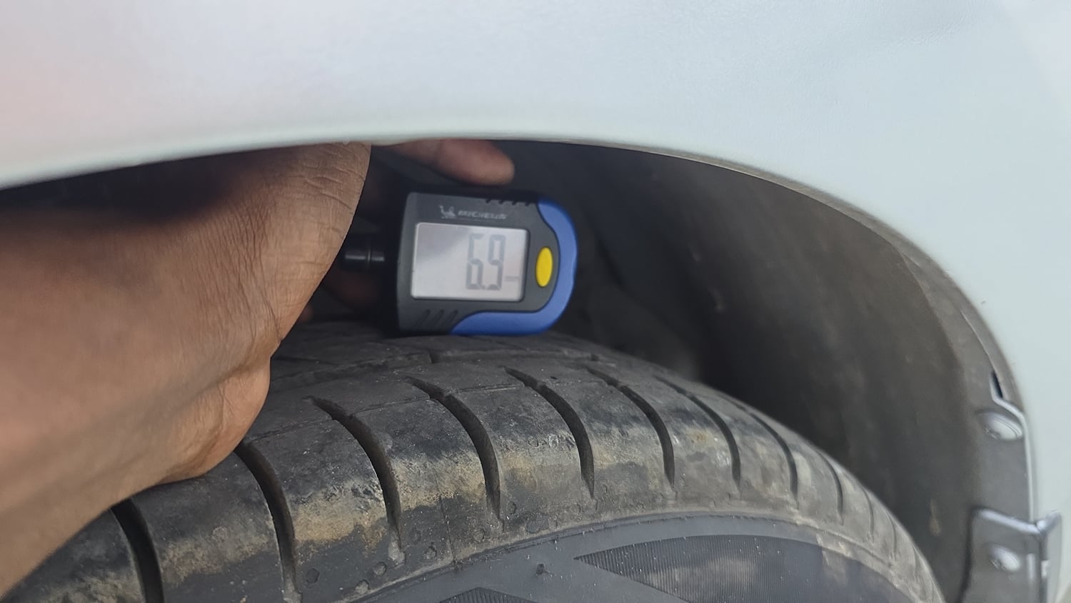 Used 2014 Hyundai Xcent S 1.2 (O) Petrol Manual tyres LEFT FRONT TYRE TREAD VIEW