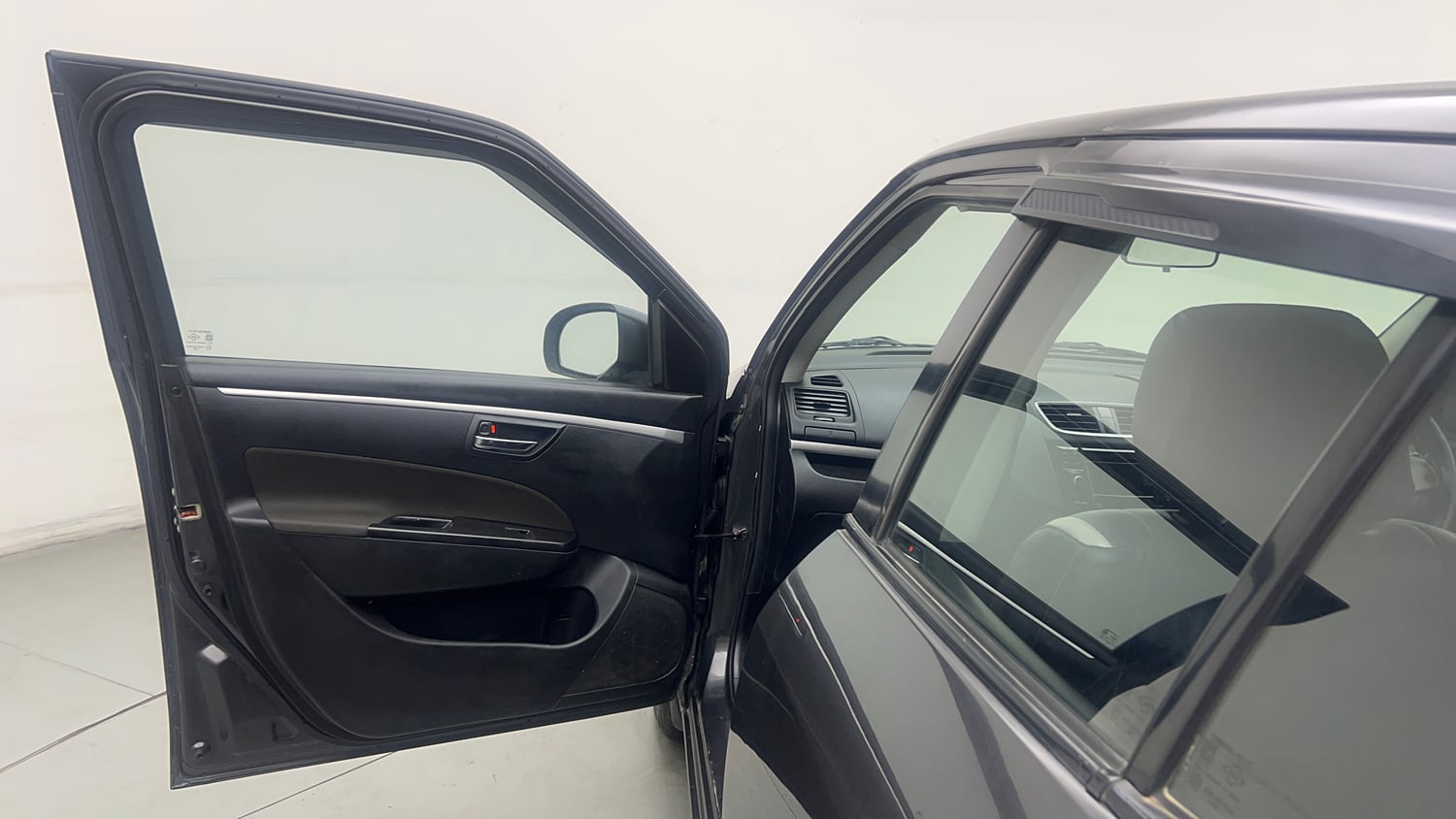 Used 2015 Maruti Suzuki Swift VXi Petrol Manual interior LEFT FRONT DOOR OPEN VIEW