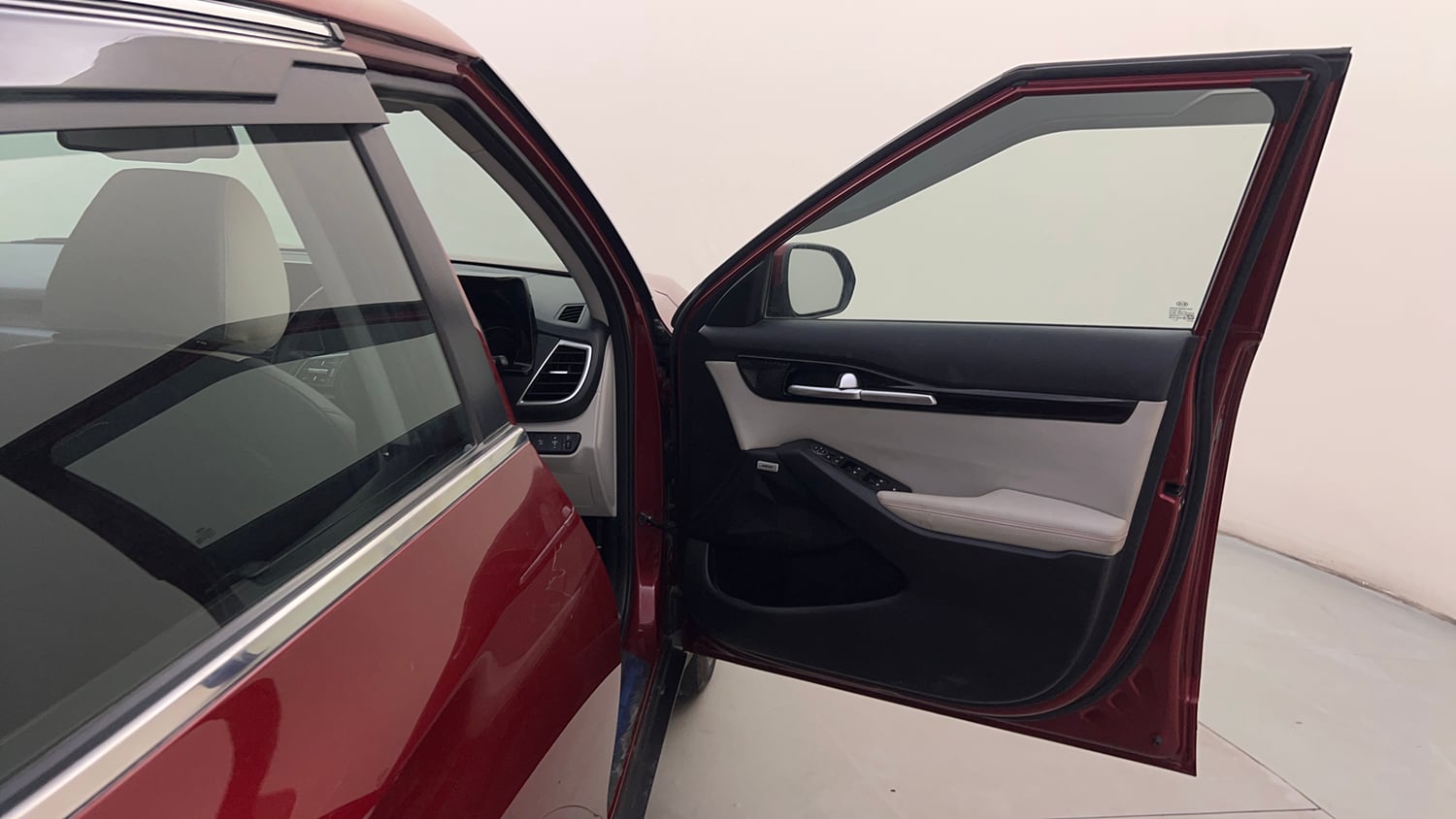 Used 2019 kia Seltos GTX Plus DCT 1.4 Petrol Automatic interior RIGHT FRONT DOOR OPEN VIEW