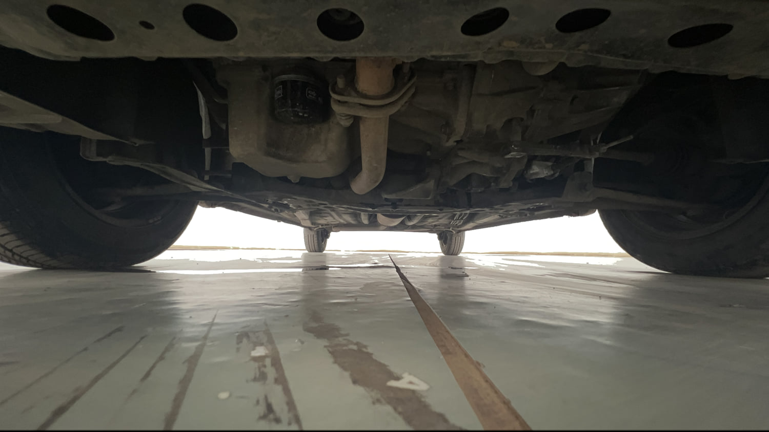 Used 2022 Maruti Suzuki Wagon R VXi (O) 1.2 Petrol Manual extra FRONT LEFT UNDERBODY VIEW