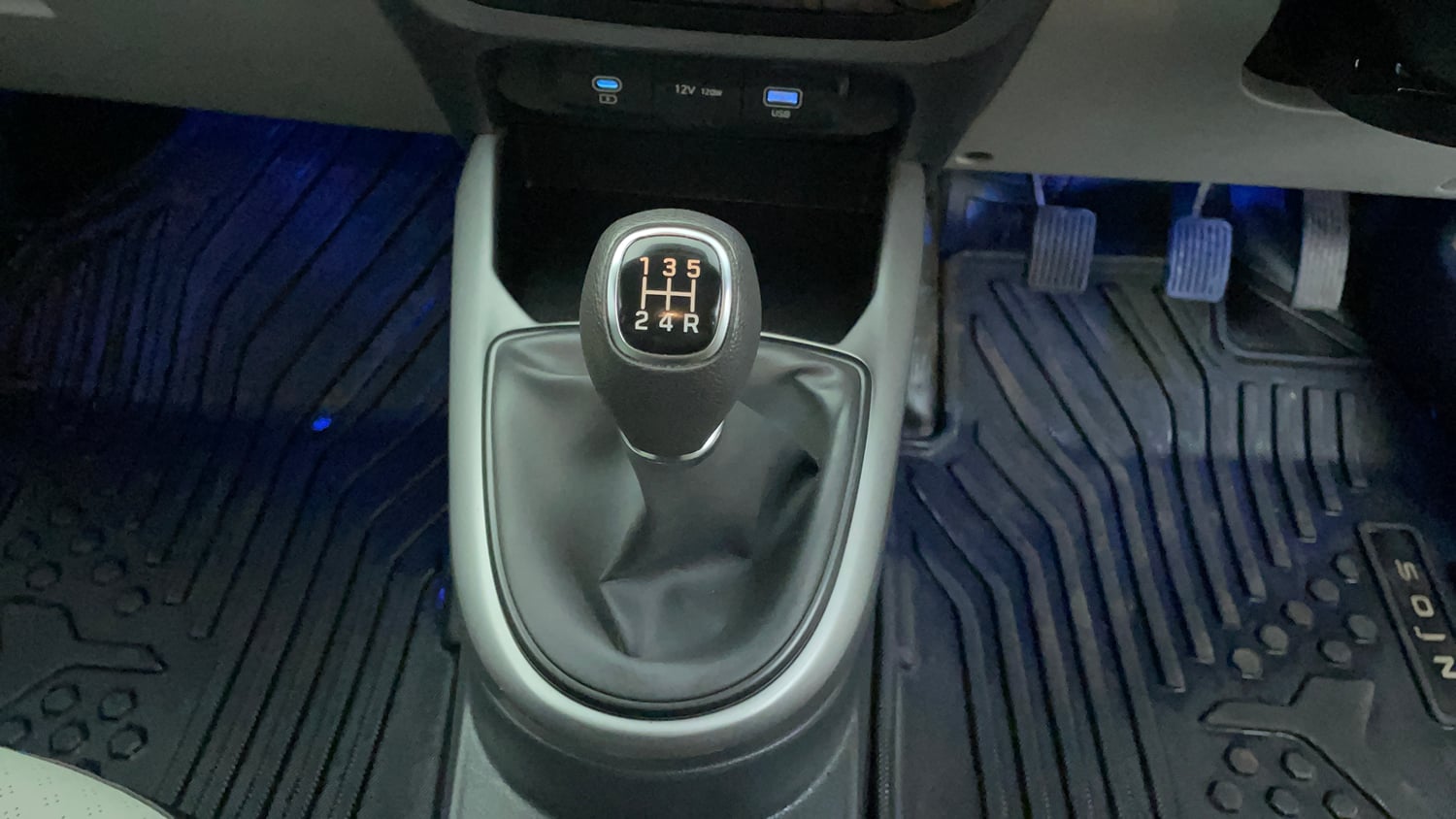 Used 2025 Hyundai Grand i10 Nios Sportz (O) 1.2 Kappa VTVT Petrol Manual interior GEAR  KNOB VIEW