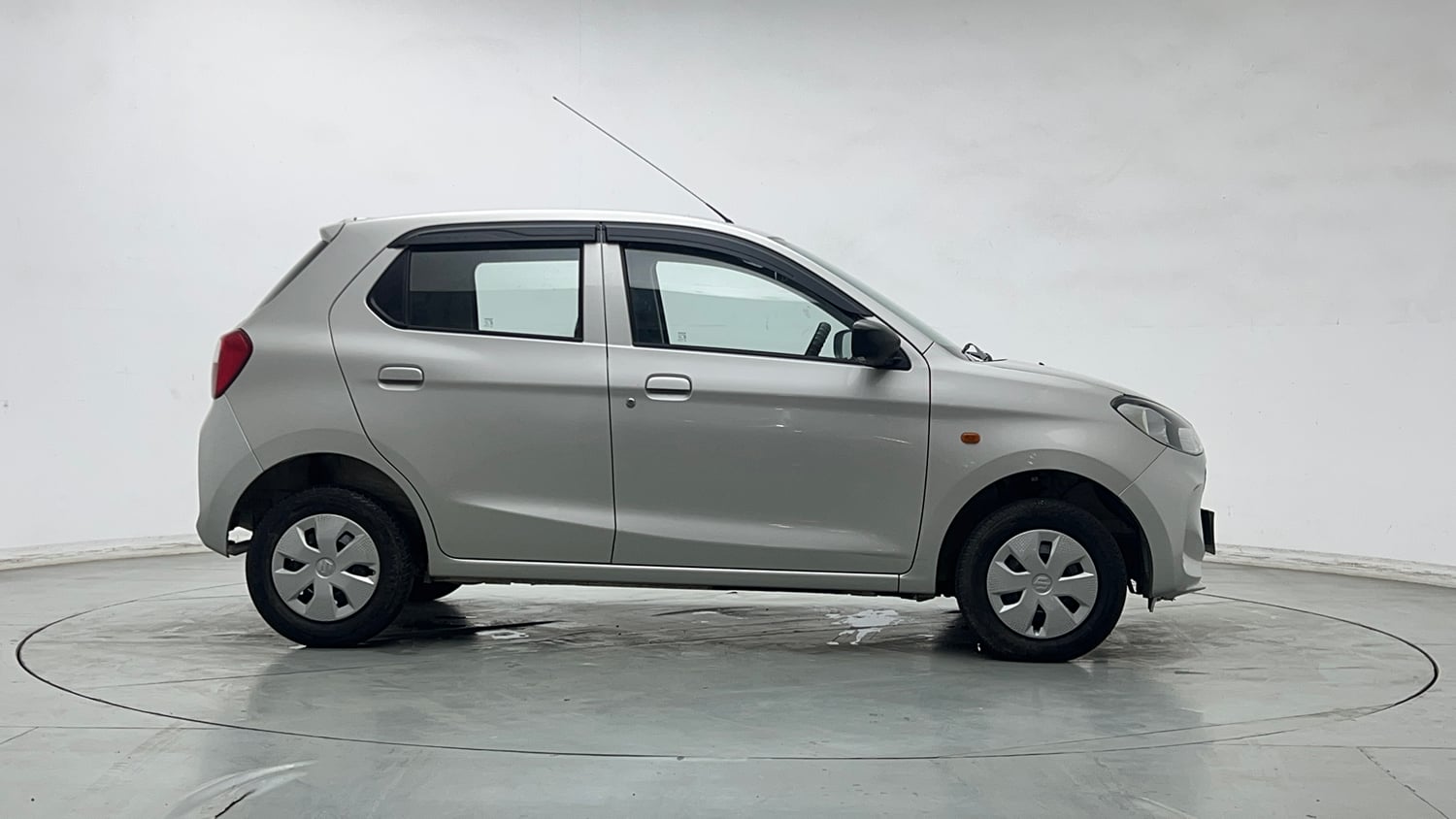 Used 2023 Maruti Suzuki Alto K10 VXi Petrol Manual exterior RIGHT SIDE VIEW