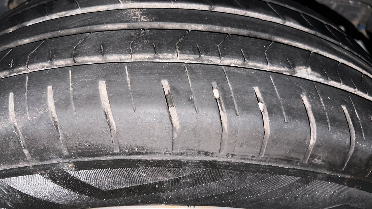 Used 2022 Hyundai Venue SX 1.2 Petrol Petrol Manual tyres LEFT REAR TYRE TREAD VIEW