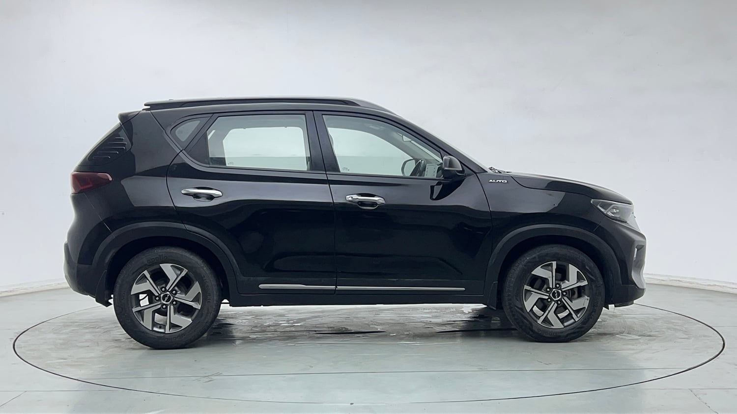 Used 2022 Kia Sonet HTX 1.5 AT Diesel Automatic exterior RIGHT SIDE VIEW