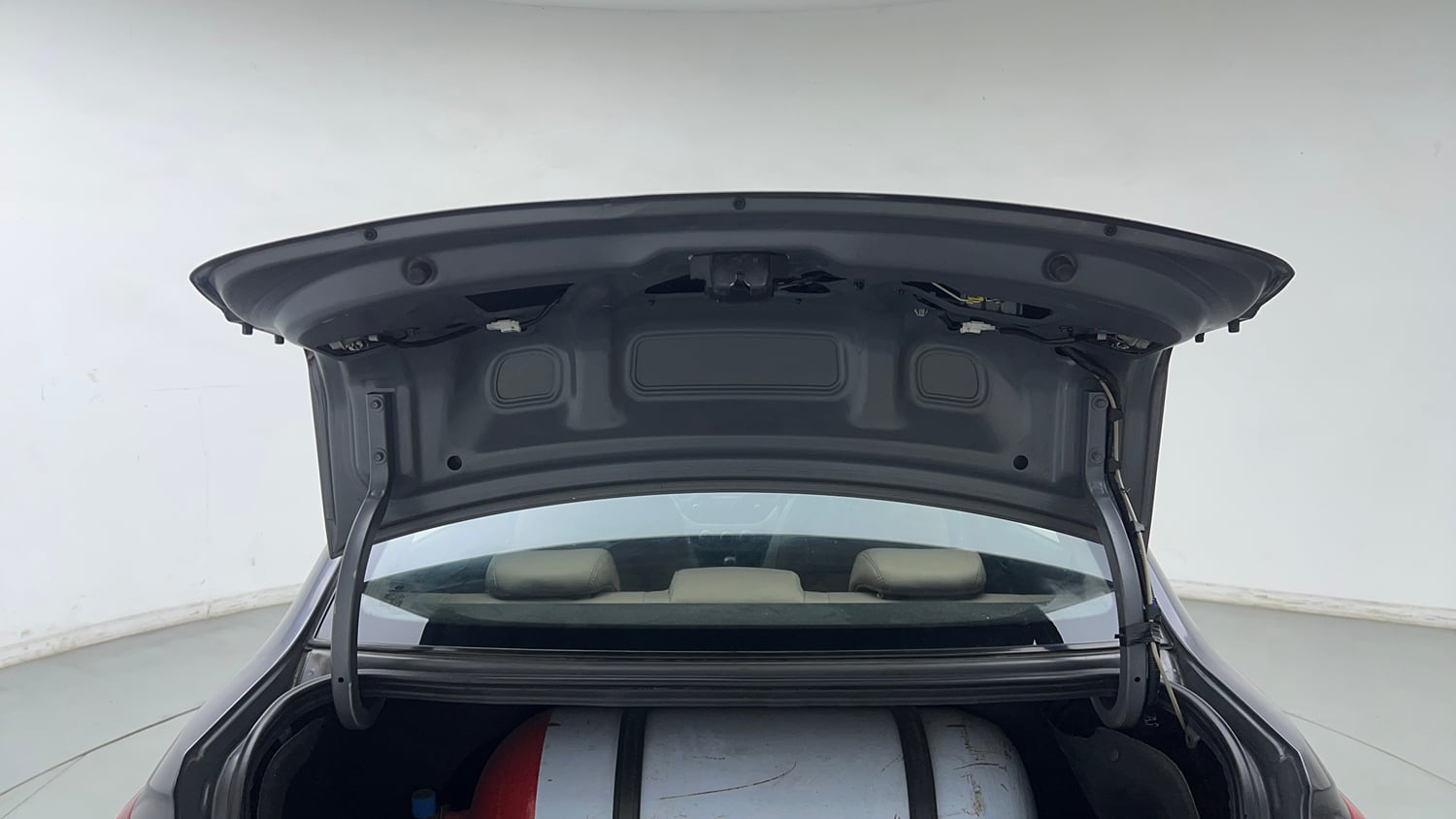 Used 2018 Hyundai Xcent E+ CNG (Outside Fitted) Cng Manual interior DICKY DOOR OPEN VIEW