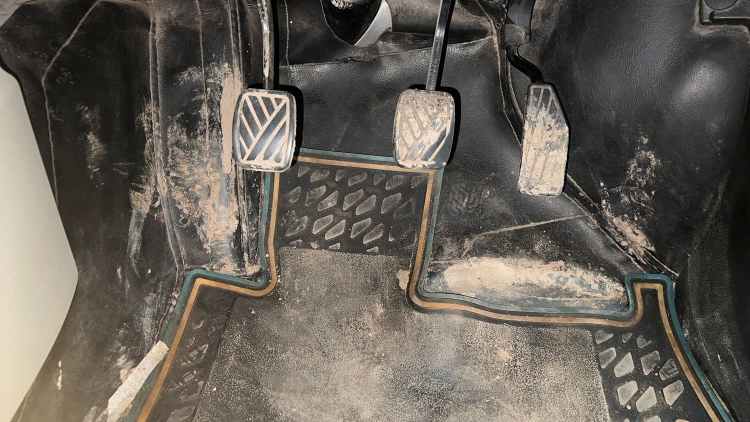 Used 2022 Maruti Suzuki Wagon R VXi (O) 1.2 Petrol Manual interior PEDALS VIEW