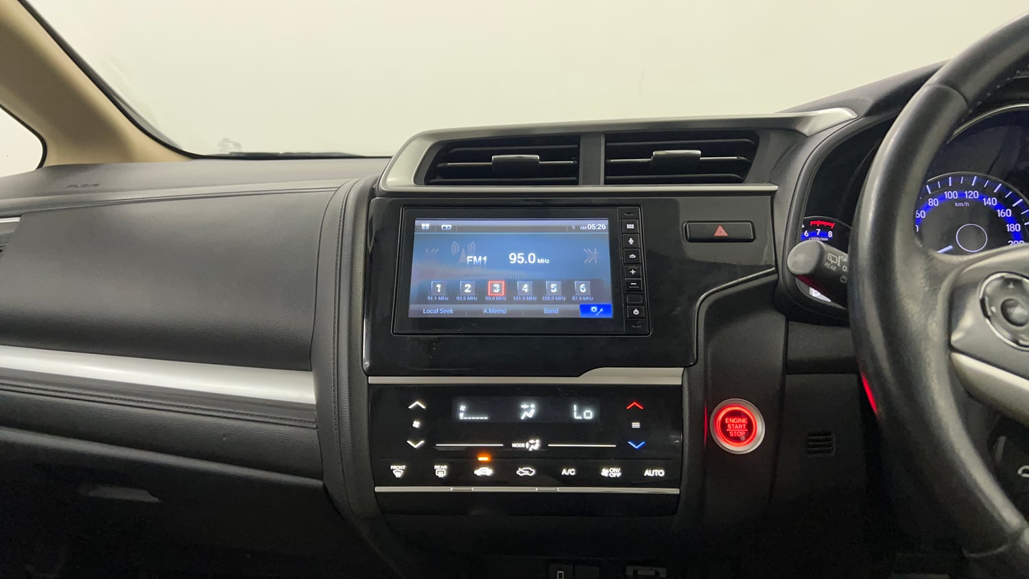 Used 2020 Honda Jazz VX CVT Petrol Automatic interior MUSIC SYSTEM & AC CONTROL VIEW