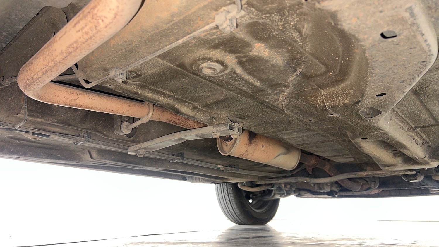Used 2017 Tata Tiago Revotron XZ w/o Alloy Petrol Manual extra REAR RIGHT UNDERBODY VIEW