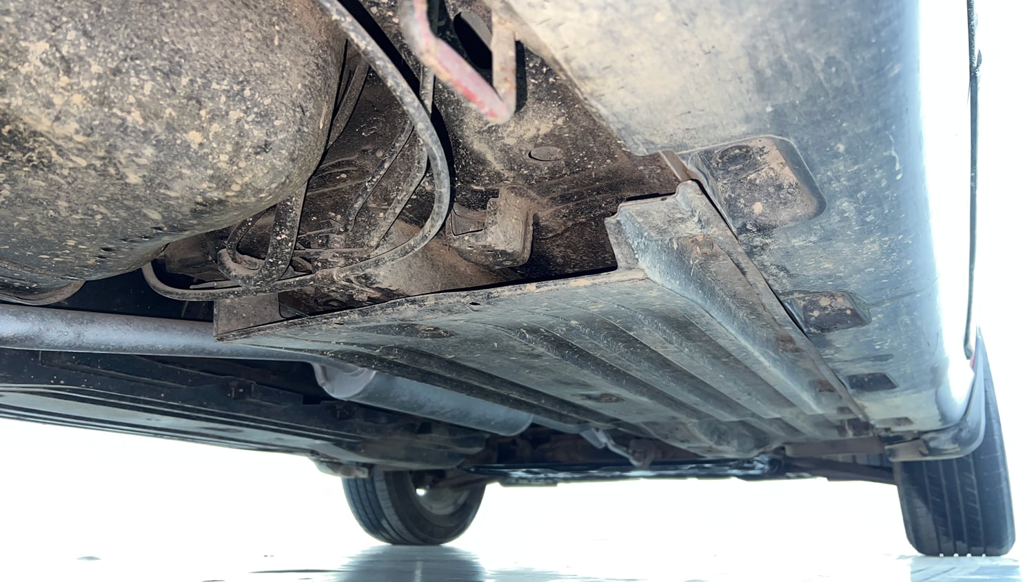 Used 2020 maruti-suzuki Vitara Brezza VXi Petrol Manual extra REAR RIGHT UNDERBODY VIEW