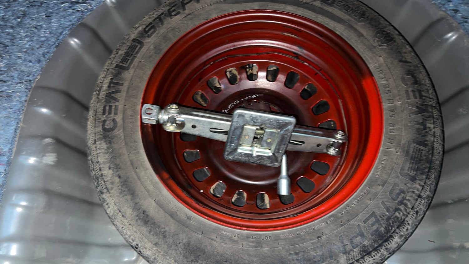Used 2022 Nissan Magnite XV Premium Turbo CVT Petrol Automatic tyres SPARE TYRE VIEW