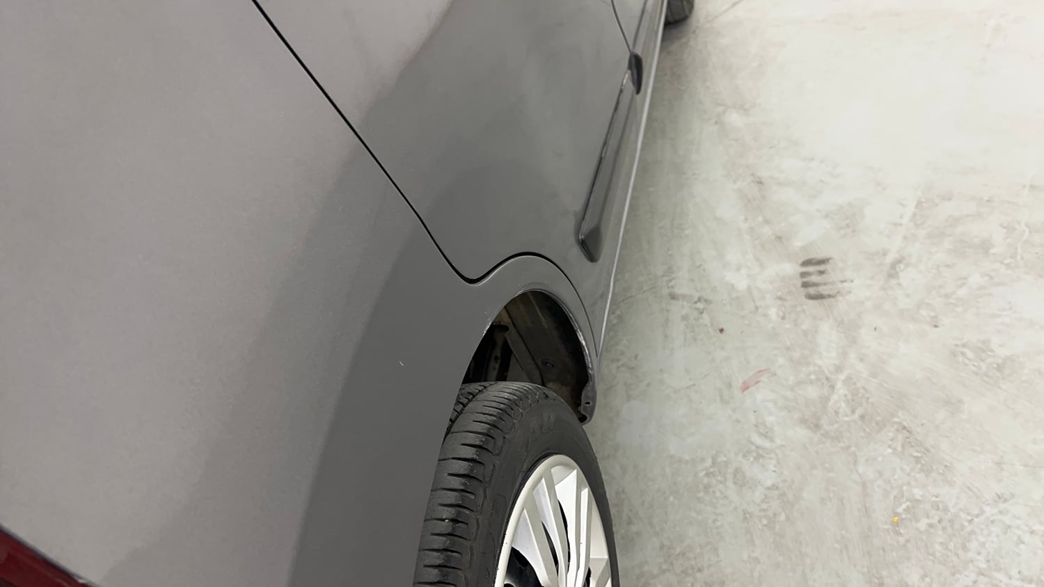 Used 2016 Maruti Suzuki Wagon R 1.0 VXI AMT Petrol Automatic dents MINOR SCRATCH