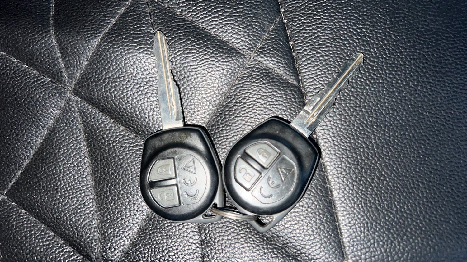 Used 2023 Maruti Suzuki Swift VXi Petrol Manual extra CAR KEY VIEW