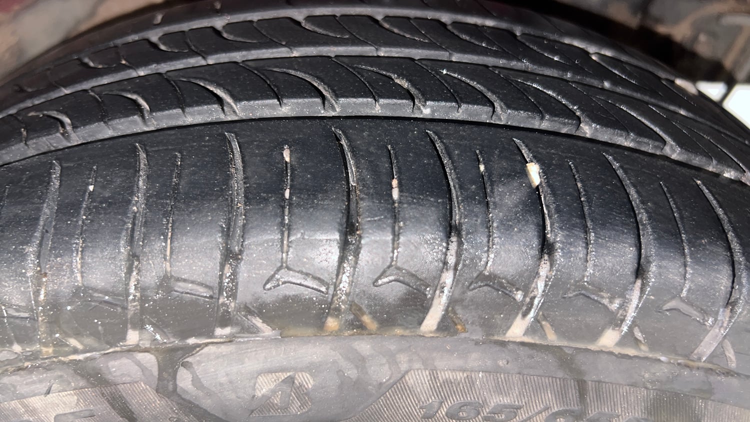 Used 2018 Hyundai Grand i10 Sportz AT 1.2 Kappa VTVT Petrol Automatic tyres LEFT REAR TYRE TREAD VIEW