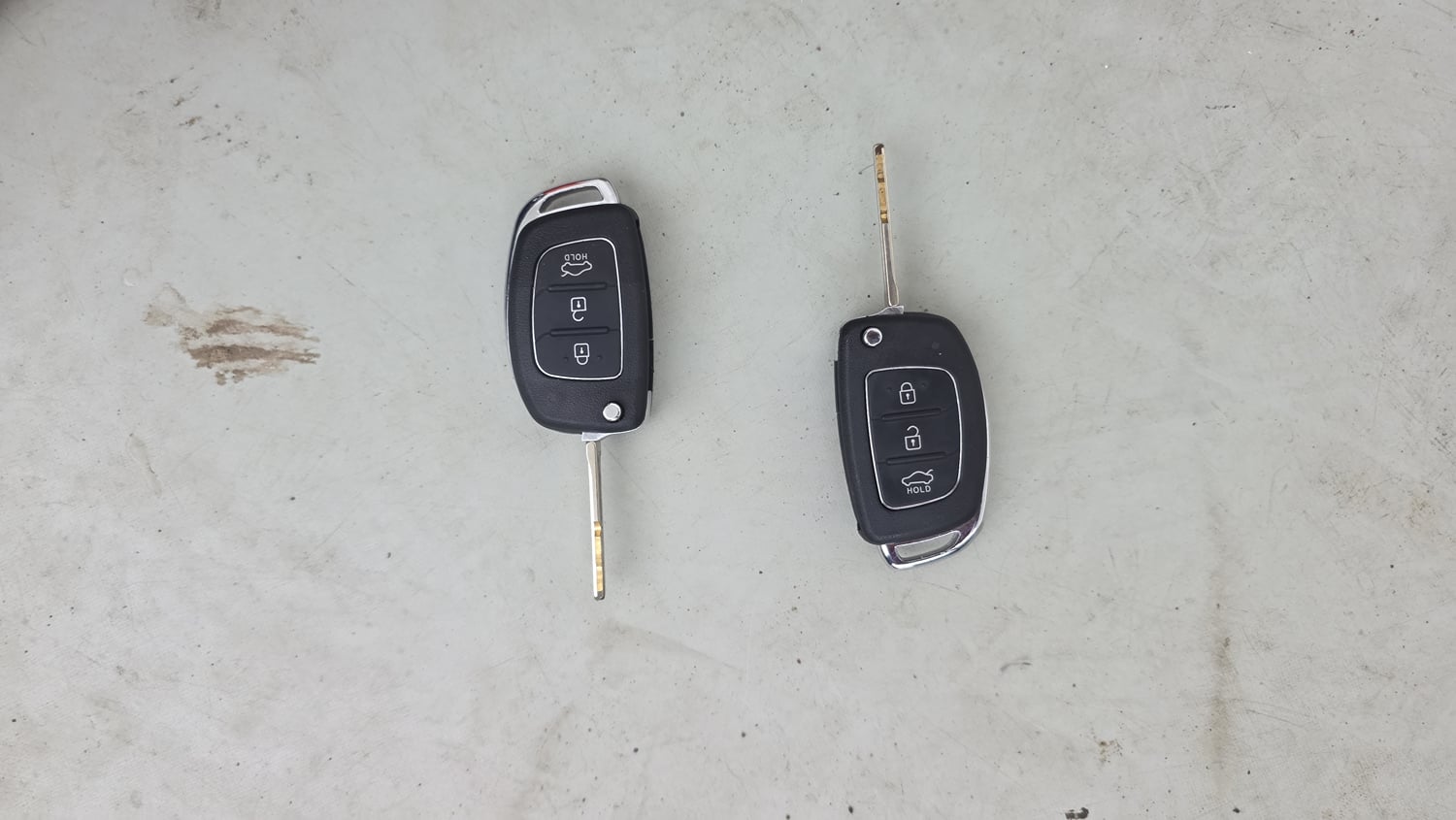 Used 2014 Hyundai Xcent S 1.2 (O) Petrol Manual extra CAR KEY VIEW