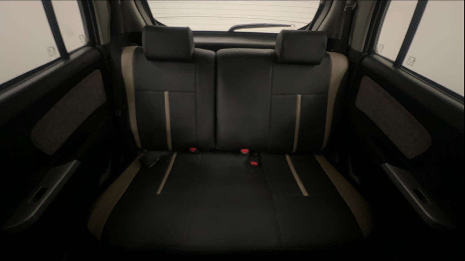 Used 2017 Maruti Suzuki Wagon R VXI Petrol Manual interior REAR SEAT CONDITION VIEW