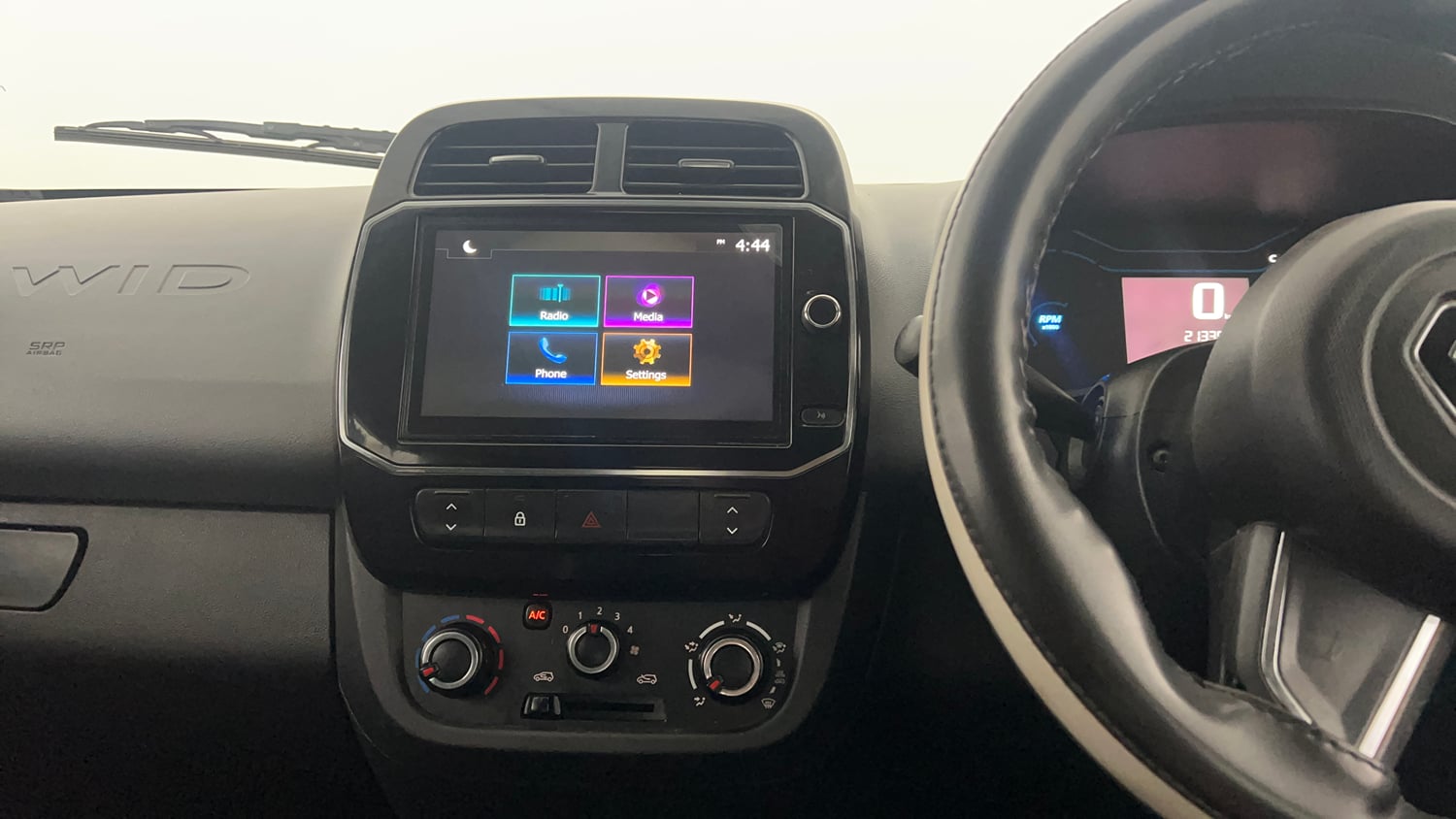 Used 2021 Renault Kwid RXT 1.0 (O) Petrol Manual interior MUSIC SYSTEM & AC CONTROL VIEW