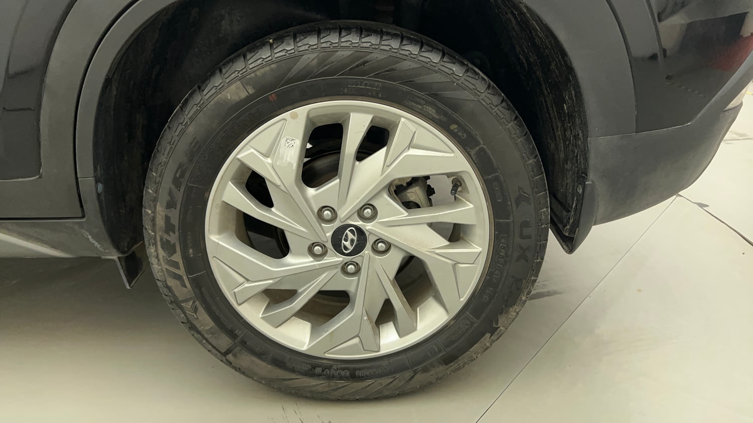 Used 2023 Hyundai Creta SX 1.5 Petrol Petrol Manual tyres LEFT REAR TYRE RIM VIEW