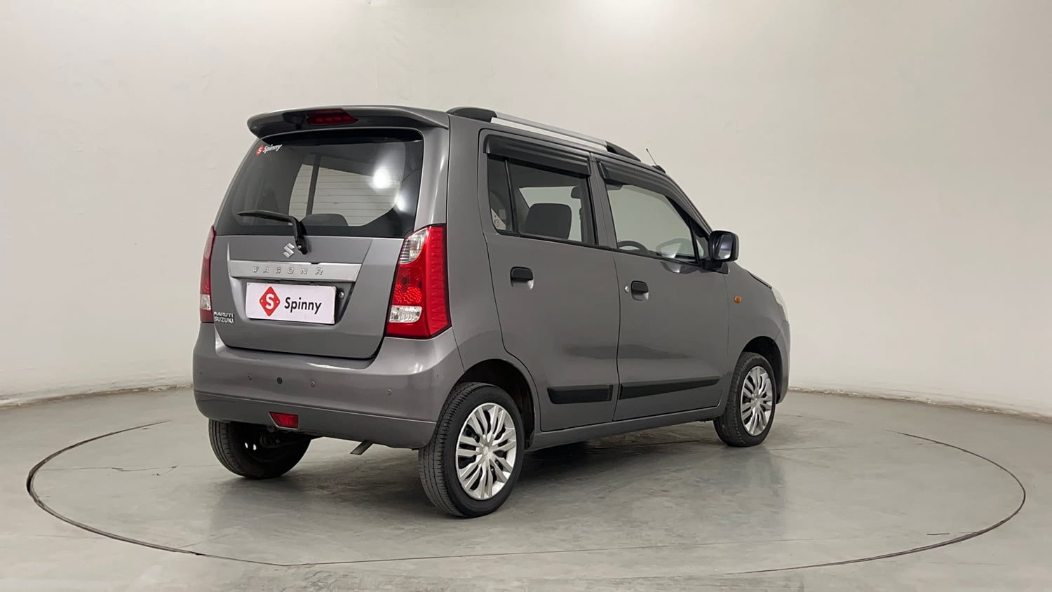 Used 2016 Maruti Suzuki Wagon R 1.0 VXI AMT Petrol Automatic exterior RIGHT REAR CORNER VIEW