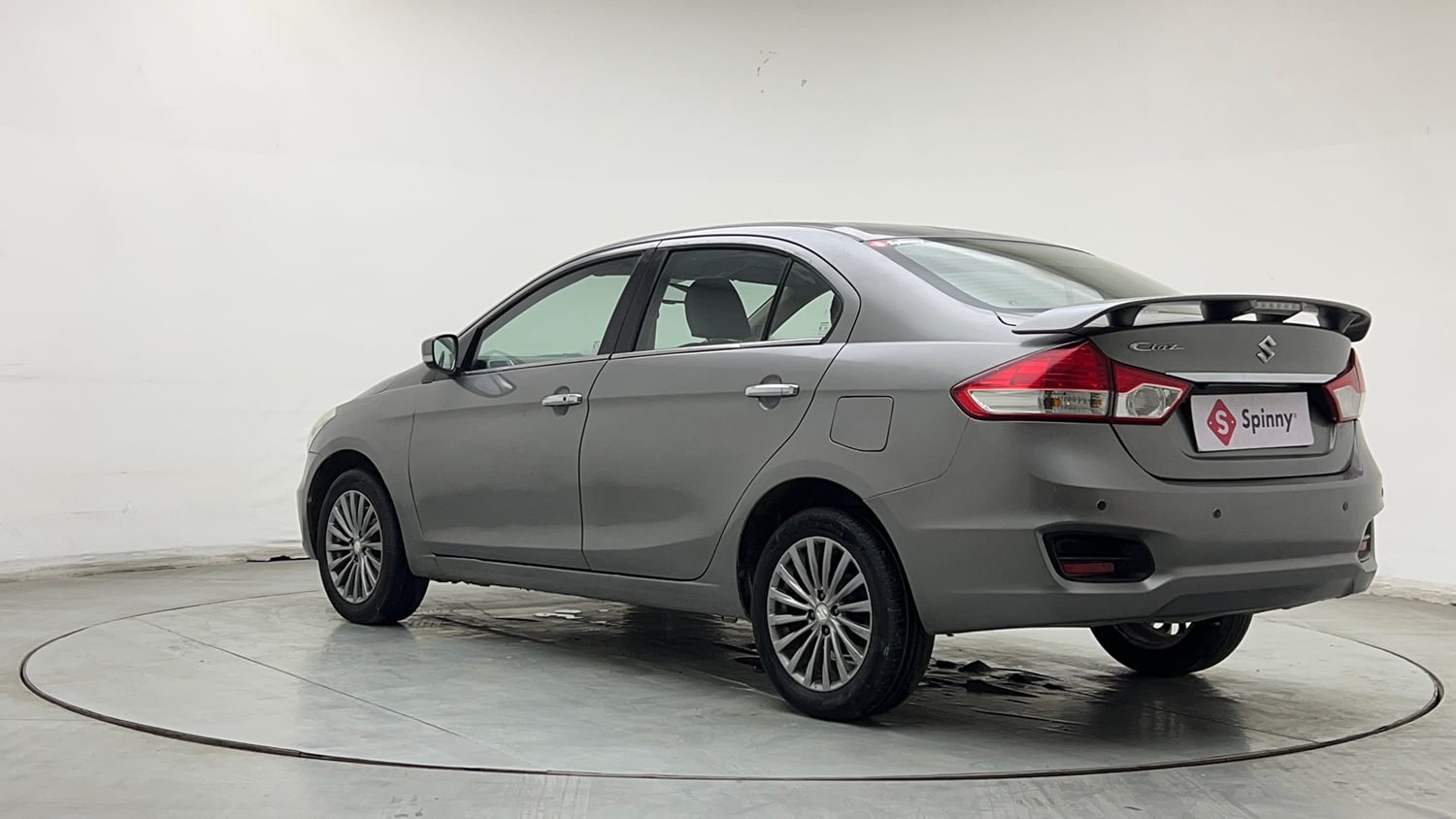 Used 2017 Maruti Suzuki Ciaz Alpha 1.4 MT Petrol Manual exterior LEFT REAR CORNER VIEW