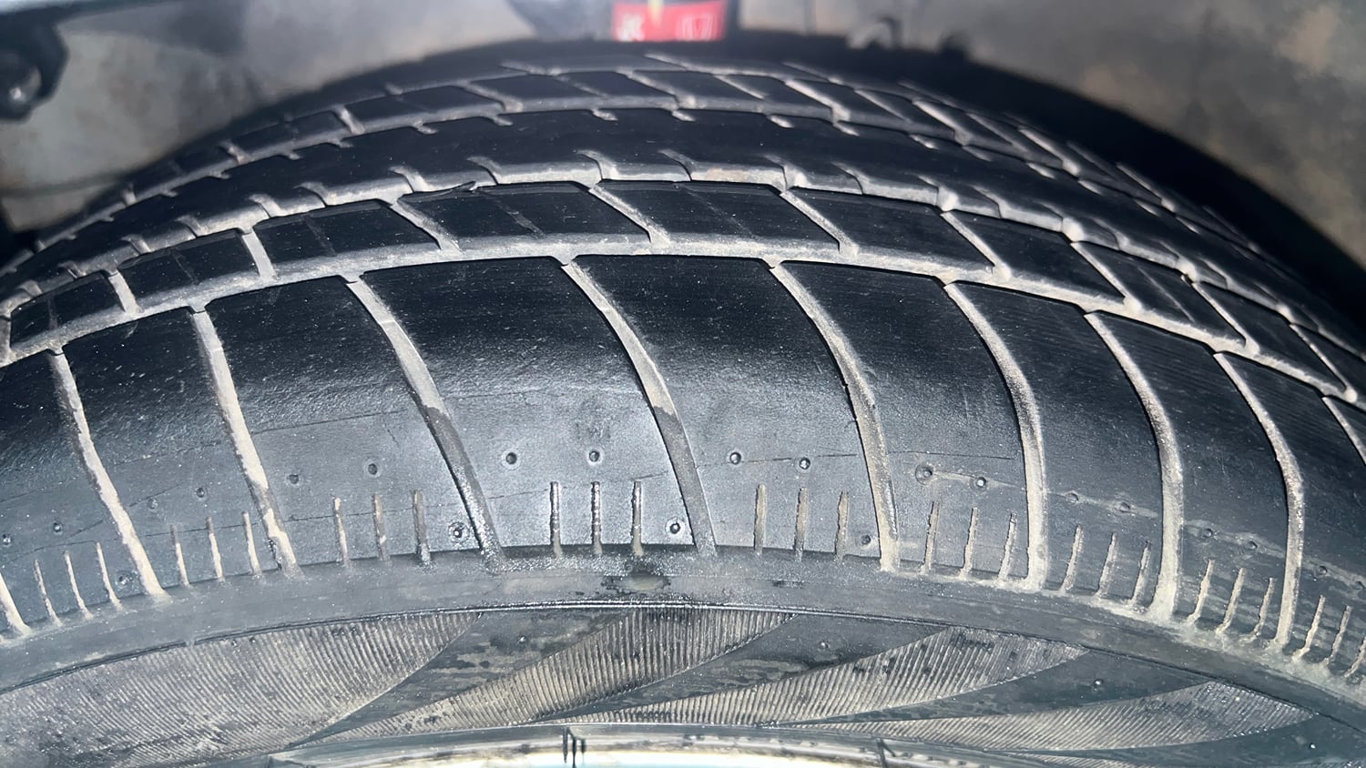 Used 2015 Honda Amaze 1.2 VX AT i-VTEC Petrol Automatic tyres LEFT FRONT TYRE TREAD VIEW
