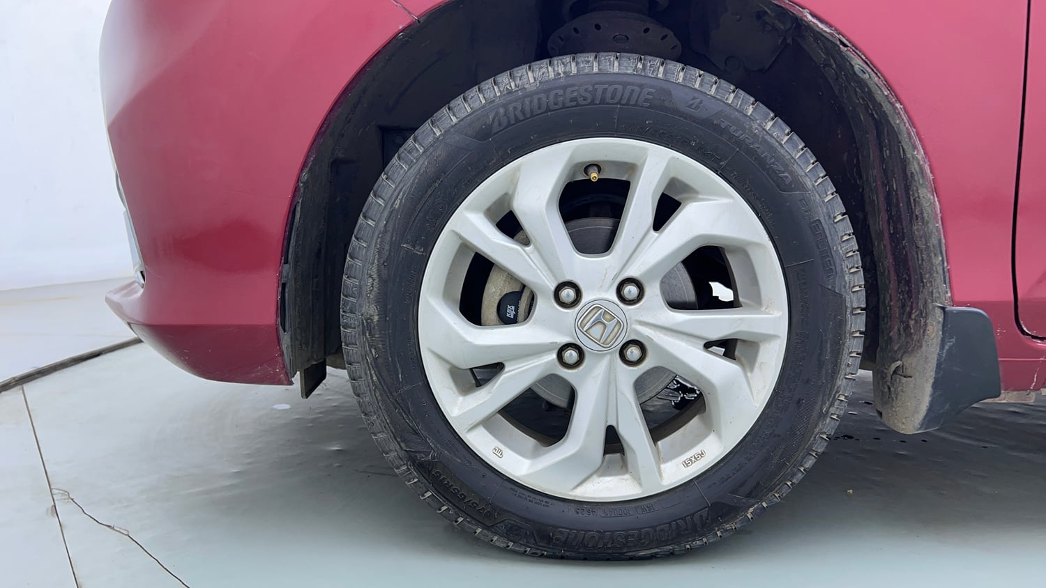 Used 2020 Honda Amaze Exclusive Edition CVT Petrol Petrol Automatic tyres LEFT FRONT TYRE RIM VIEW