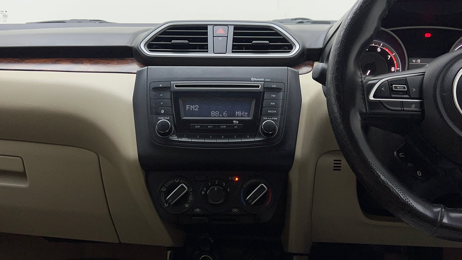 Used 2018 Maruti Suzuki Dzire VXi Petrol Manual interior MUSIC SYSTEM & AC CONTROL VIEW